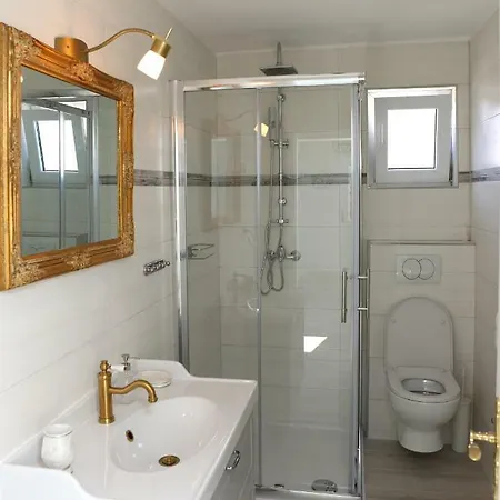 Sweet Suite With Free Private Parking Pula Exterior photo