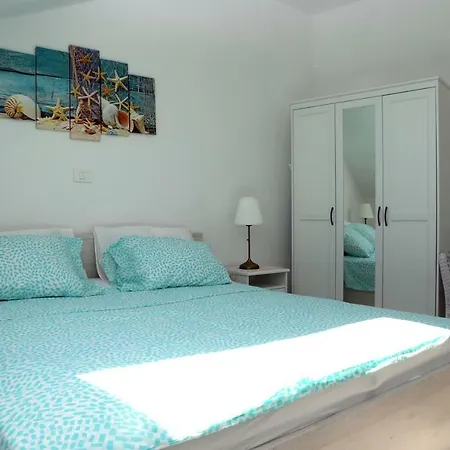 Sweet Suite With Free Private Parking Pula Exterior photo