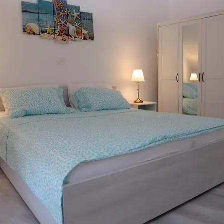 Sweet Suite With Free Private Parking Pula Exterior photo