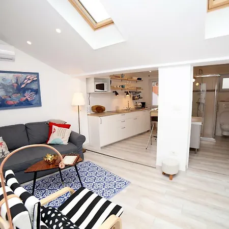 Sweet Suite With Free Private Parking Pula Exterior photo
